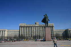 Lenin in front of a government building