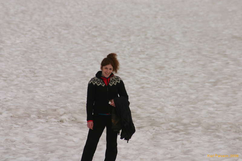 Kata walking up to the cabin
