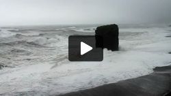 Heavy seas near Styrmishöfn