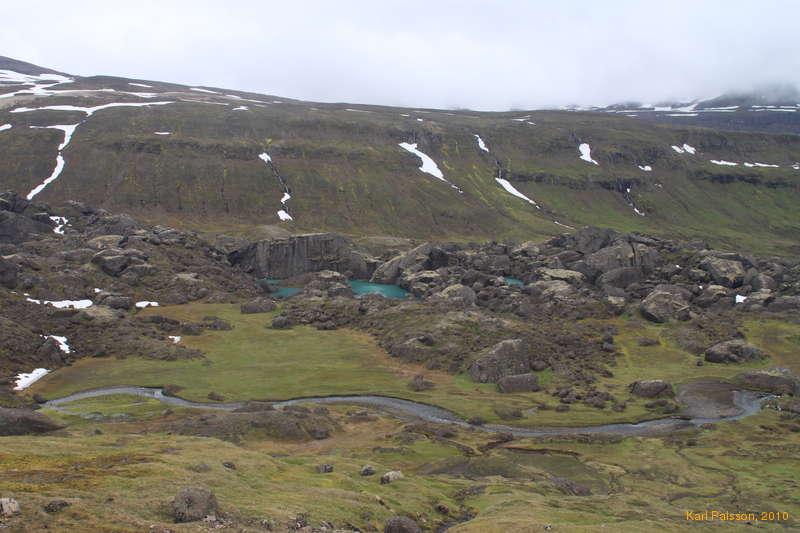 Back down over Stórurð