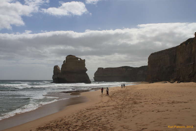 West along the beach at Gibson Steps